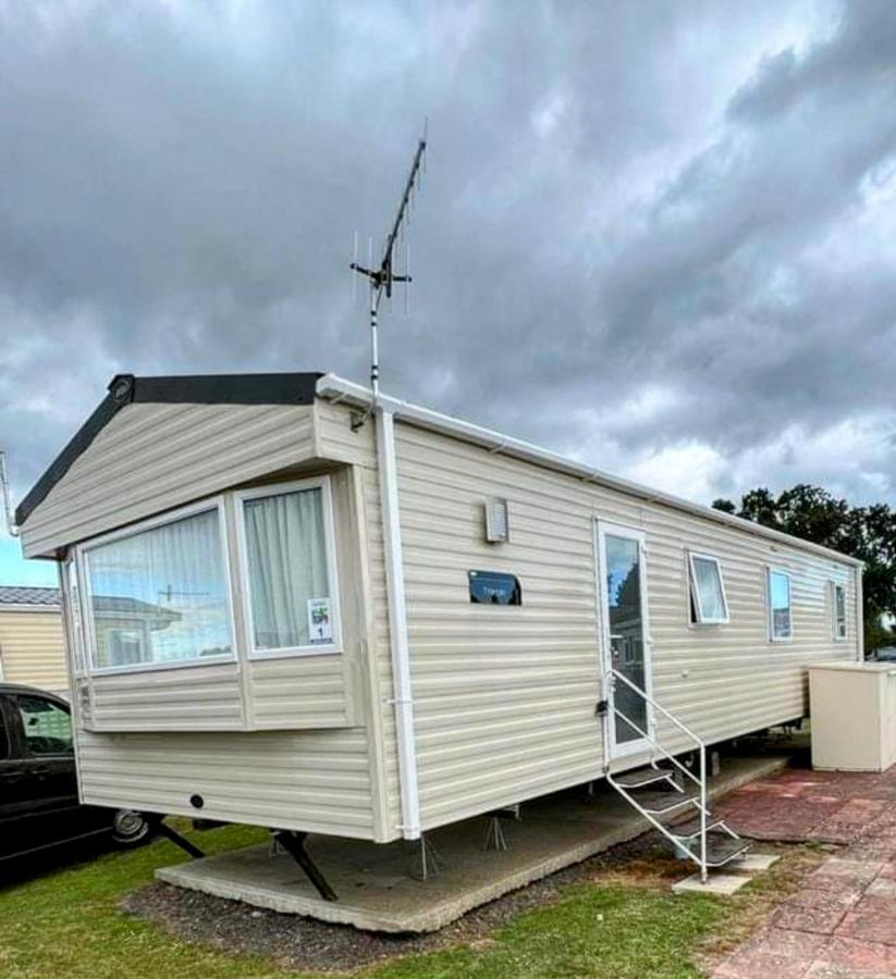 8 Berth Caravan,Pet Friendly. Merston Buitenkant foto